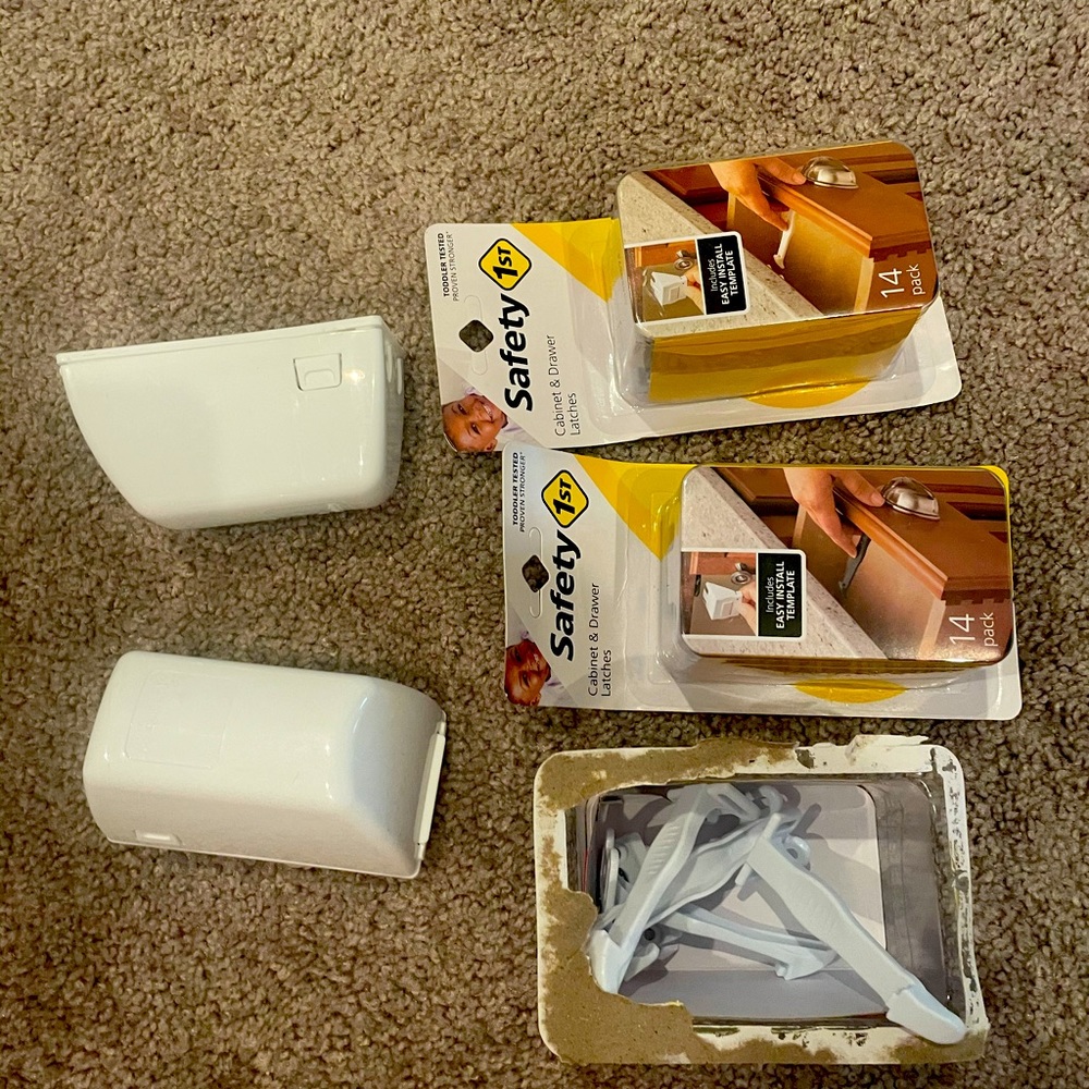 Childproof outlet covers & drawer/cabinet latches
